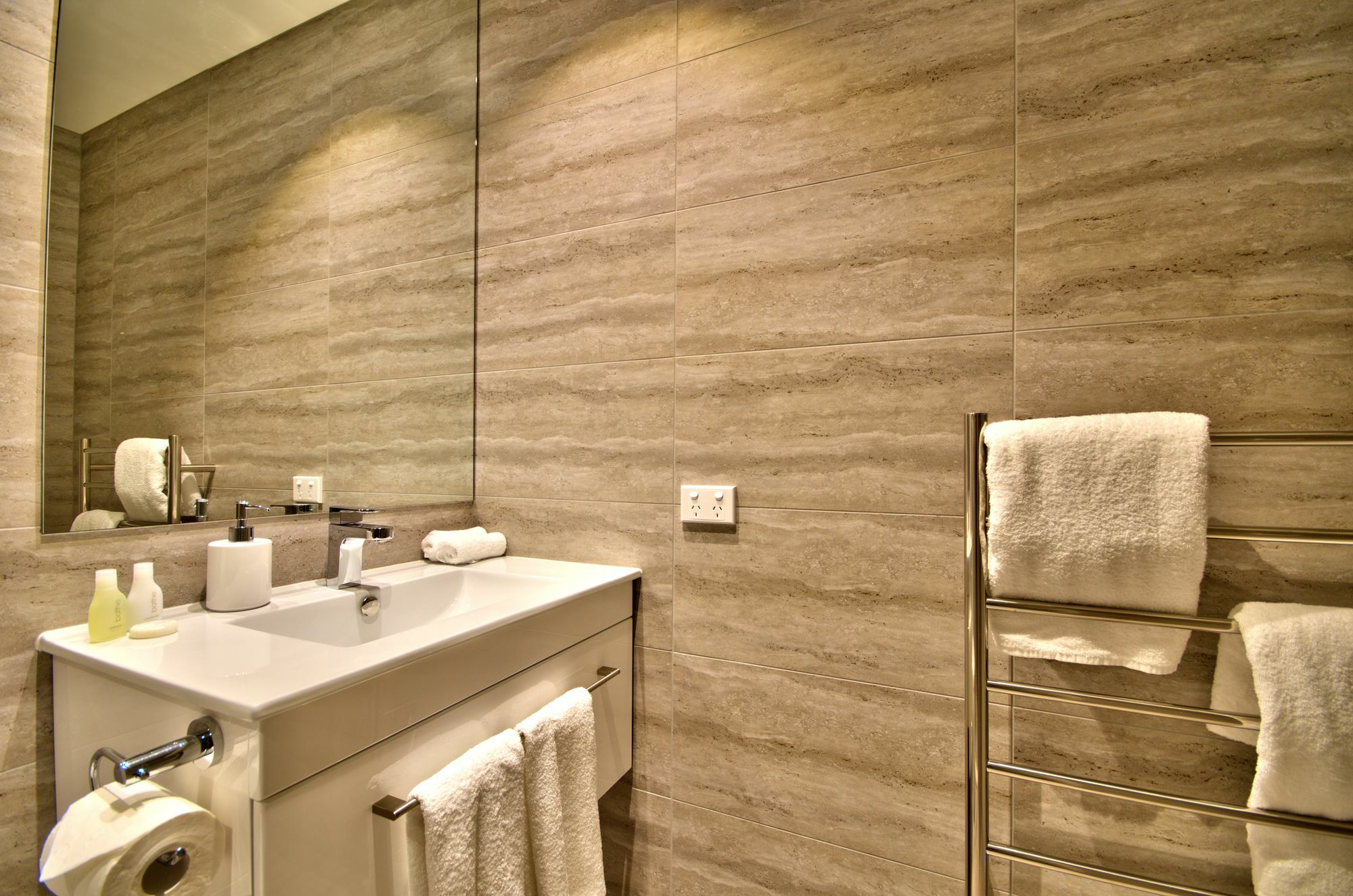 Cherry Blossom Holiday Apartment Queenstown Buitenkant foto