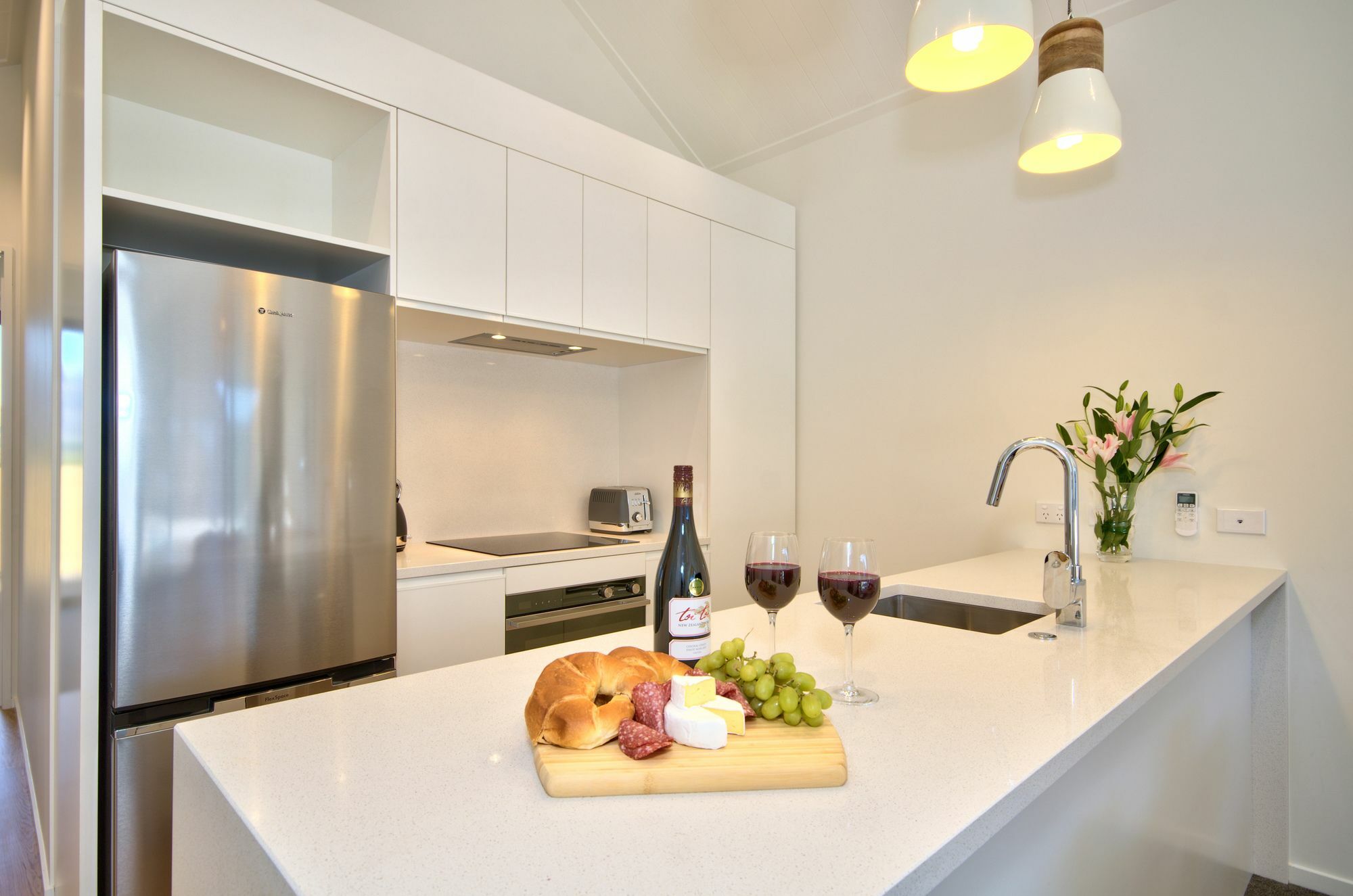 Cherry Blossom Holiday Apartment Queenstown Buitenkant foto